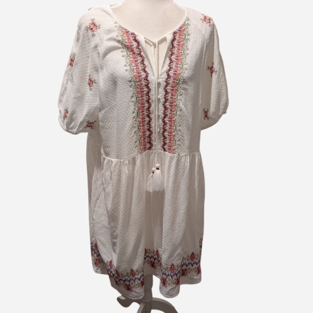 Knox Rose White Top with Multicolor Accents - Picture 4 of 6
